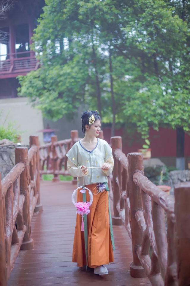 广元不远 周末优选 | 一秒穿越！快来广元拍古风大片！