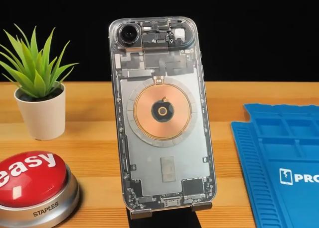透明版 iPhone Air 来了！这外观真的很漂亮啊