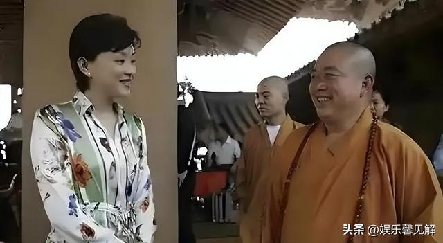 李湘不再隐忍，坦白与释永信的真实关系，亲吻照终于真相大白