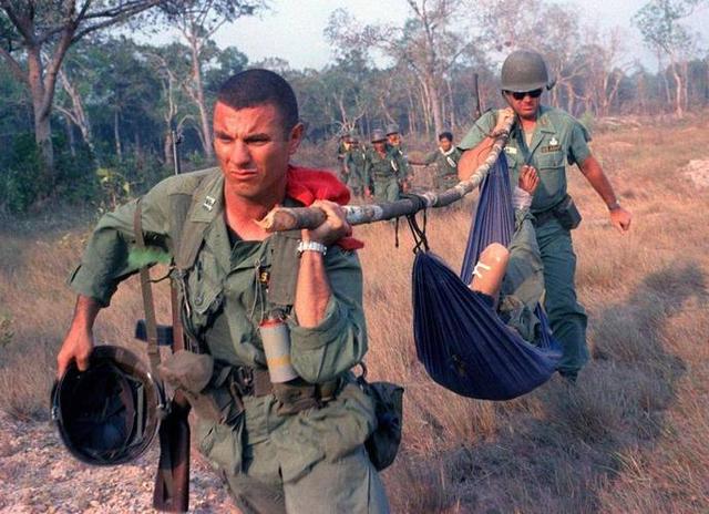 被美国打了14年，最后成了亲美国家，国内女性为美军生下数万混血