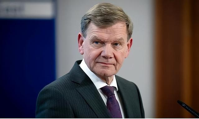 王毅点名高市早苗，德外长态度180度转变，说出中方最在意的话