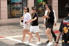 国乒休息日：王曼昱低调外出 又是被孙颖莎硬控的一天！图片