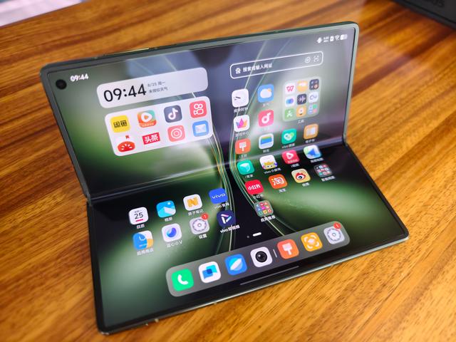 vivo X Fold5上手体验：折叠屏旗舰的「全面进化」