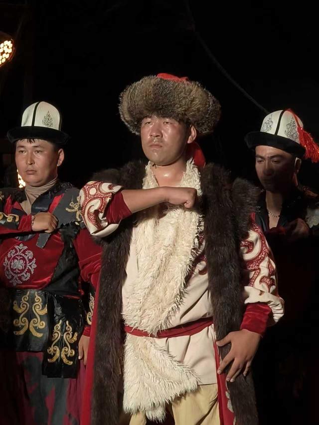 “今天的新疆不一般！”海外华文媒体齐赴新疆，走访当下盛景