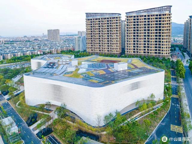 周末往返!100元实现买买买自由!这座“跨国吃货天堂“