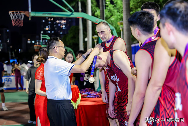 ��սʤ�� ȼ���ഺ|��ʿ�ٱ��������ڱ�����������ȫ�����˶���