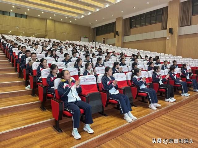 西安交大张旭瑞教授为咸阳彩虹中学师生作科普报告