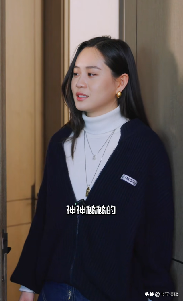 李连杰是真缺钱了！带小女儿提车被嫌弃，jada狂翻白眼满脸不耐烦