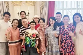 金龟子为外孙办百天宴！多位少儿主持人现身，王宁站身后老太多图片