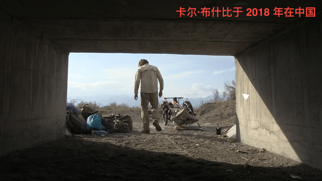 从29岁到56岁，他用27年徒步回英国，一个关于回家的疯狂赌注