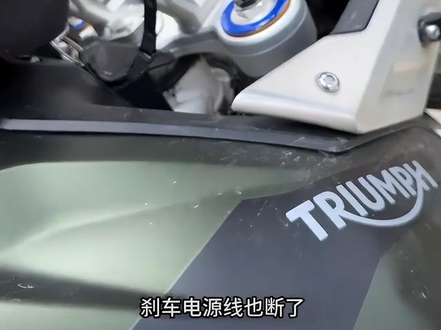 大姨坐坏20万摩托车后续：全网社死，警方出手，更丢人的还在后面