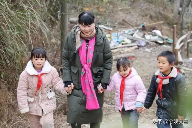 陕西女老师事件不断发酵,知情人爆料:吸烟穿吊带,疑有多位男友