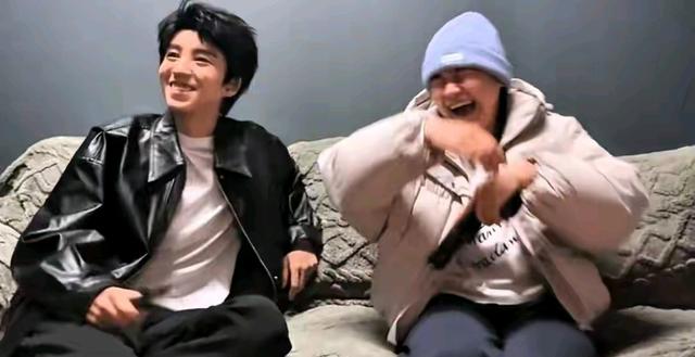 真相了！全红婵来北京不是冬训而是看王俊凯话剧，她的眼里有光了