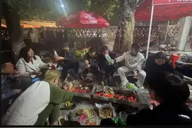 全红婵除夕夜亲戚来了一堆！烧烤炉整四大个，凌晨亲自点炮好大胆图片