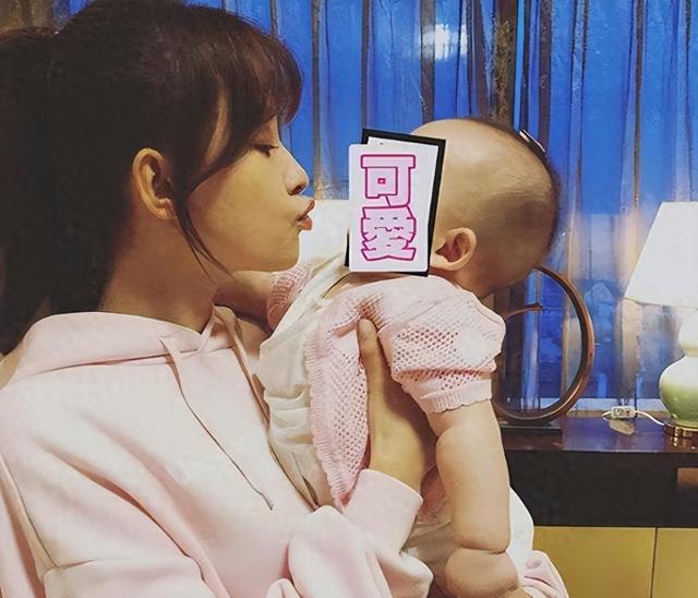 王京花没想到，13年捧不红的儿子董子健，如今却给她狠狠争了口气