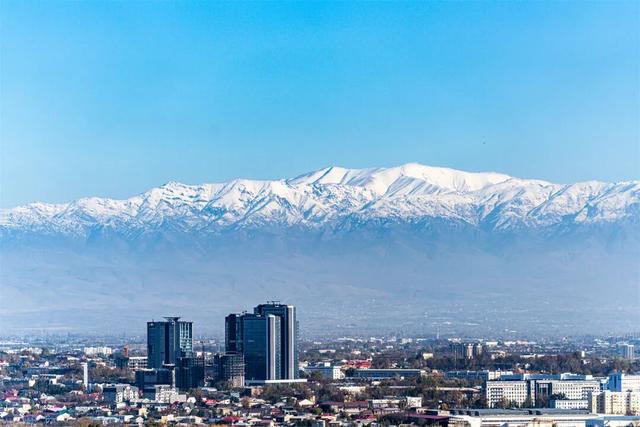 2026年自驾中亚！乌鲁木齐出发，32天连穿五个斯坦国，签证零压力