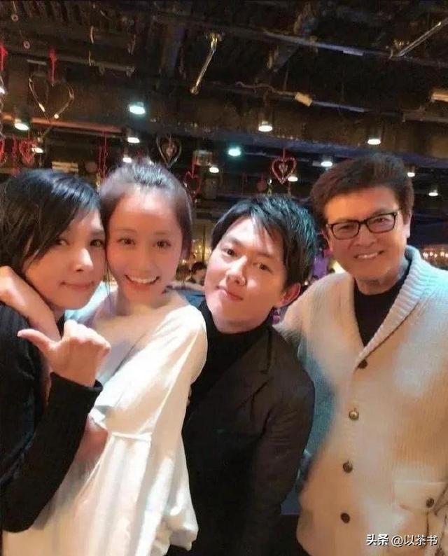 73岁三浦友和现状：不靠儿孙不住豪宅，只想和山口百惠安静老去