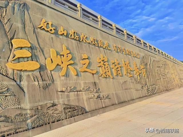 不到两小时，打卡10元人民币背景图案取景地