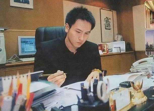 母亲是影后，父亲浦东开发第一人，继承上海百套房，21岁身价百亿
