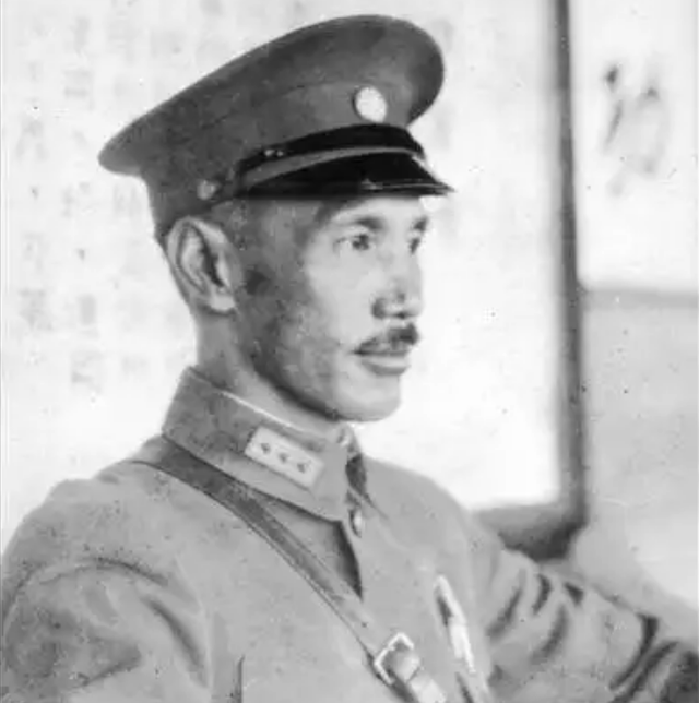 49年李克农向伟人汇报：盛世才已前往台湾，主席听完无奈长叹一声