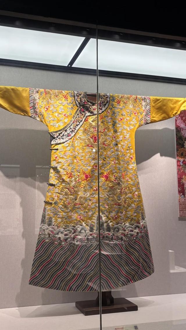 博物FUN | 在北京最神秘寺庙，遇见皇家工艺天花板