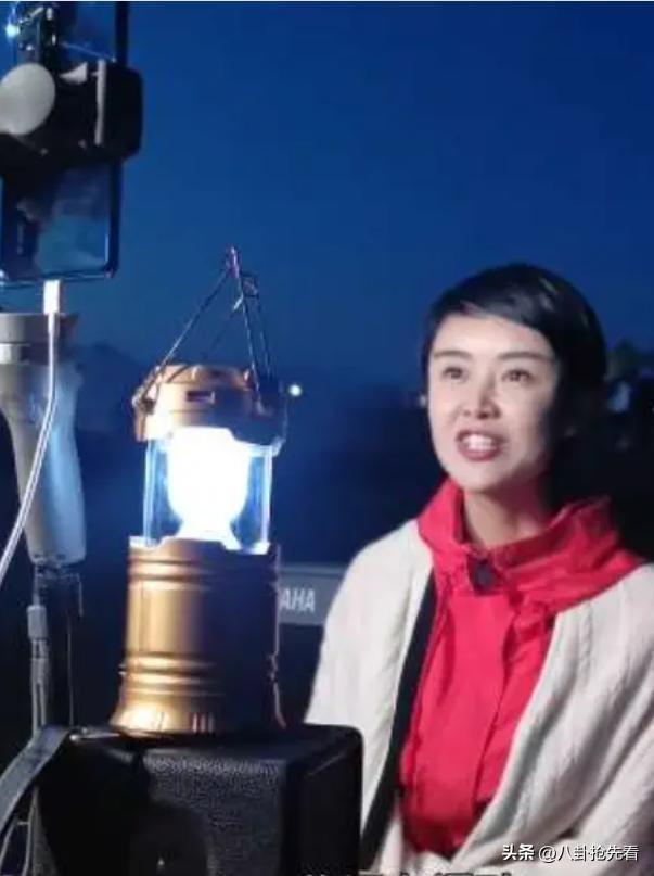 演都不演了！贺娇龙离世仅9天，离谱的事出现	，吴京、成龙都遭殃