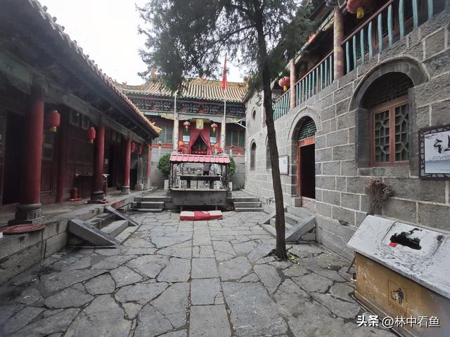 安阳许家沟二龙山，一座建在峭壁上的宫殿，布局精妙，别有洞天