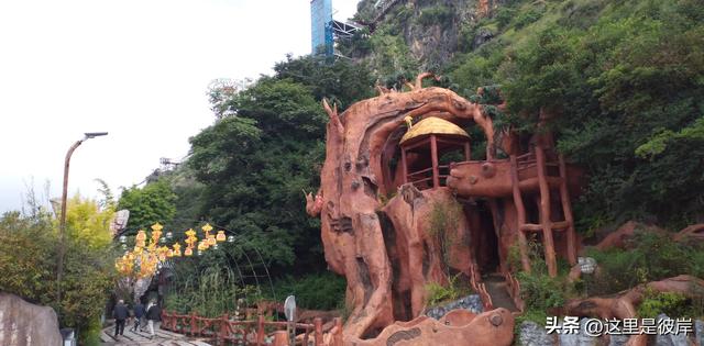 乘旅游专线游丽江的观音峡