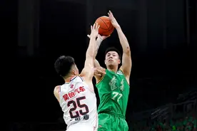 连续五年晋级总决赛！辽宁男篮大比分3比2淘汰广东男篮，李根：张镇麟是国内最好的三号位球员图片