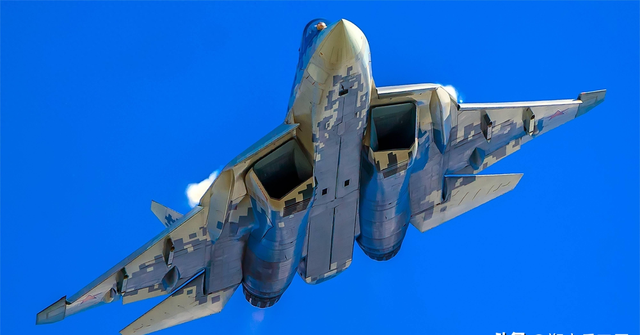 俄罗斯战机换上"两瓣嘴"	，苏57重大升级揭秘，超机动性能再上台阶