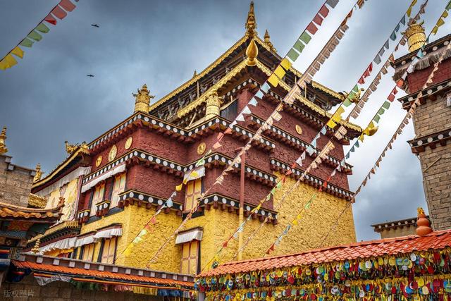 到云南游玩，去过这9个绝美古寺再离开吧！人气都超旺，祈福灵验