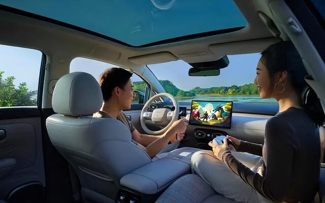 刘强东杀入汽车圈，新车11月9日上市！