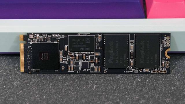 双十一500元内最值得买的PCIe 4.0固态？金百达KP270开箱实测