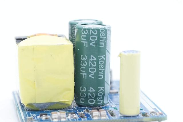 小米120W澎湃秒充+100W PD快充，酷态科10号超级电能充mini拆解