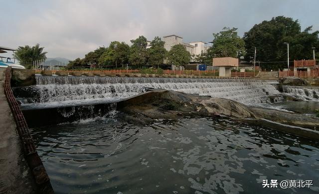 广西南宁市马山县周水村，探那马土司故地，有水上乐园还有斗牛场