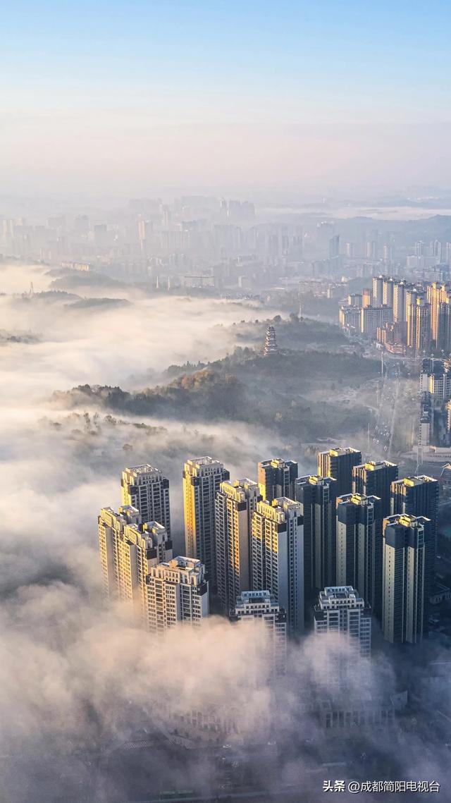 【图说·简阳】空港简阳：拂晓雾漫 绝美如画