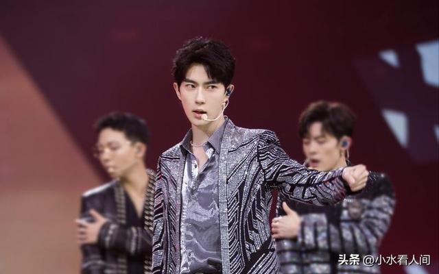 演员于朦胧被曝坠亡：手机关机，疑似助理发文确认，知情人爆更多