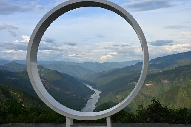 旅居大理｜南涧：以江为媒，一条大江的“开发与保护”辩证法