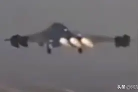 成都特产，歼36再次试飞，起落架全收连歼20S护航都不要图片