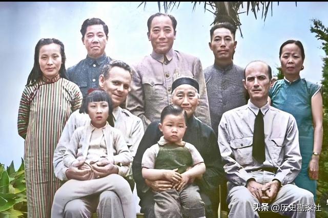 这就是戴笠胡蝶的真实样貌，一个狠一个美，货真价实的罕见照片