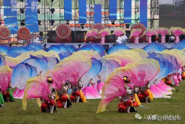 【相约九色甘南香巴拉】组图|跨越时光的羚城之约：祝福与未来的双向奔赴