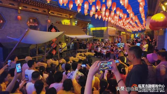 世界各地游客：“很松弛很Chill”！为八坊十三巷里的消夏“凉”方点赞！