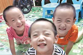 2012年，黑龙江女子生下三胞胎全患脑瘫，医生直言只能等死图片