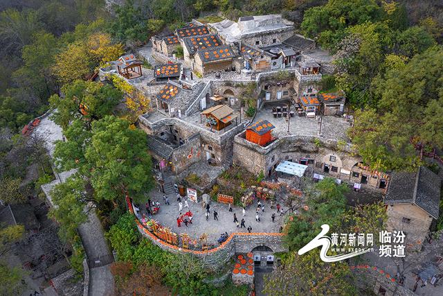 云丘山冬景醉游人