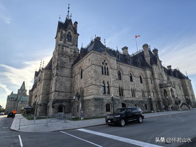 2025加拿大之旅日记(9)——从魁北克到渥太华 游览首都标志性景点
