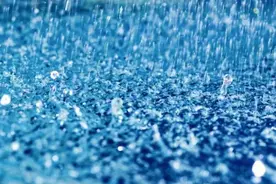 老人说“雨打坟，出贵人；雨打棺，财人疏”，什么意思？为何？图片
