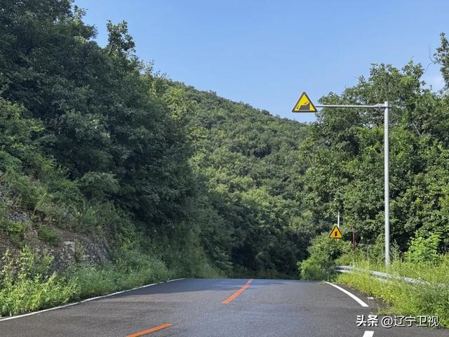 辽宁版"小川藏线"曝光!这条绝美自驾公路,藏着东北最野的风景!