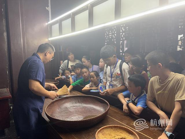 萌管“趣”探秘 解锁杭城文脉密码