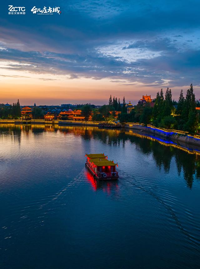 把冬天的第一张落日存进手机，春天我们替你留着第二场黄昏