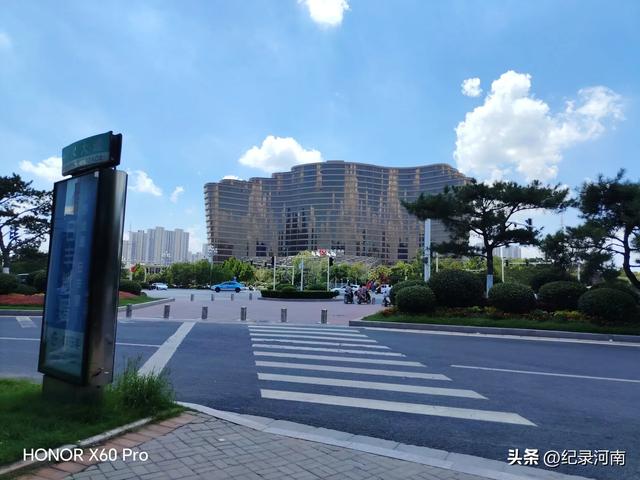 三线城市商丘市中心城区第一个也是唯一个五星级酒店信华建国酒店